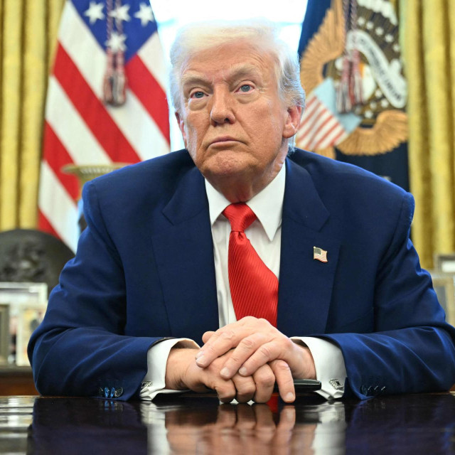 Donald Trump ne pije alkohol i ne puši, ali ne skriva da voli gazirane sokove i lance brze hrane