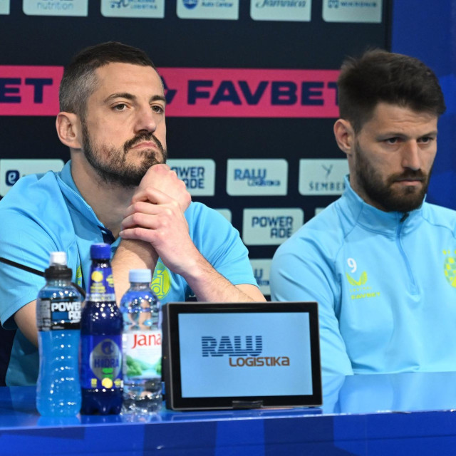 Arijan Ademi i Bruno Petković
