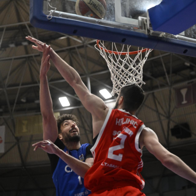 Cibona - Crvena zvezda: Domagoj Vuković
