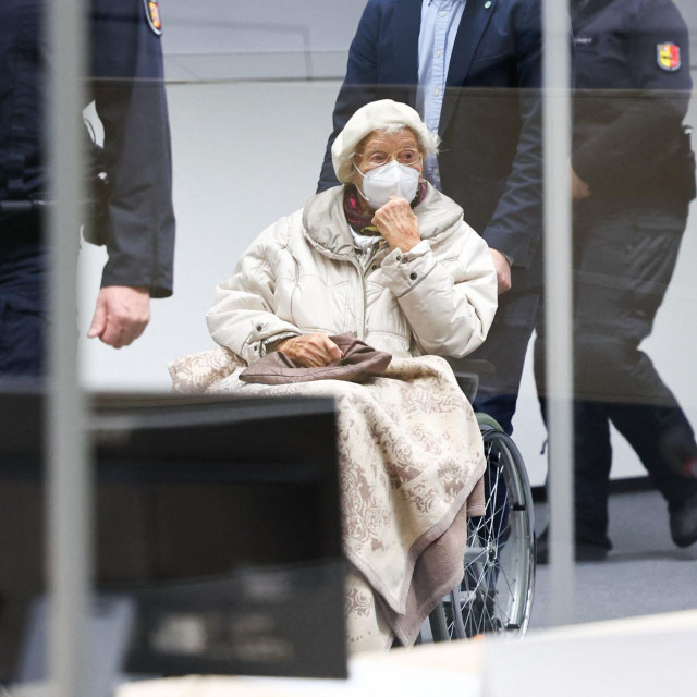 Bivša tajnica u koncentracijskom logoru Stutthof Irmgard Furchner je 2022. godine proglašena krivom za pomaganje u ubojstvu u više od 10.000 slučajeva