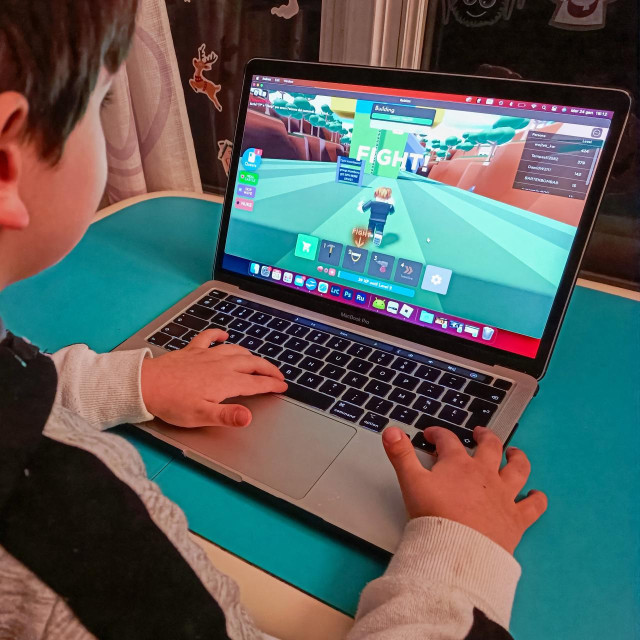 Više od 30 posto korisnika platforme Roblox ima manje od 13 godina