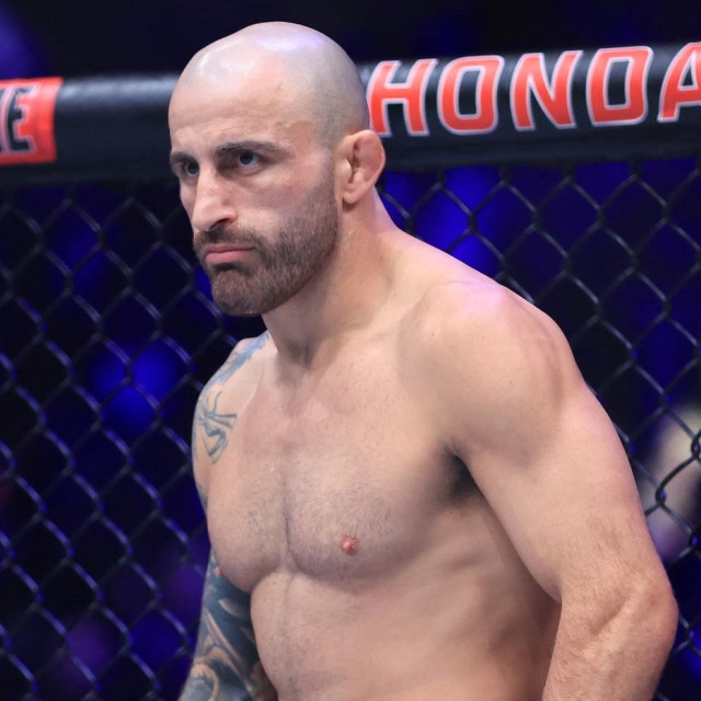 Alexander Volkanovski 