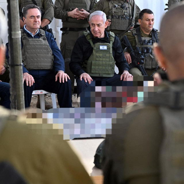 Israel Katz (lijevo) i Benjamin Netanyahu (u sredini)