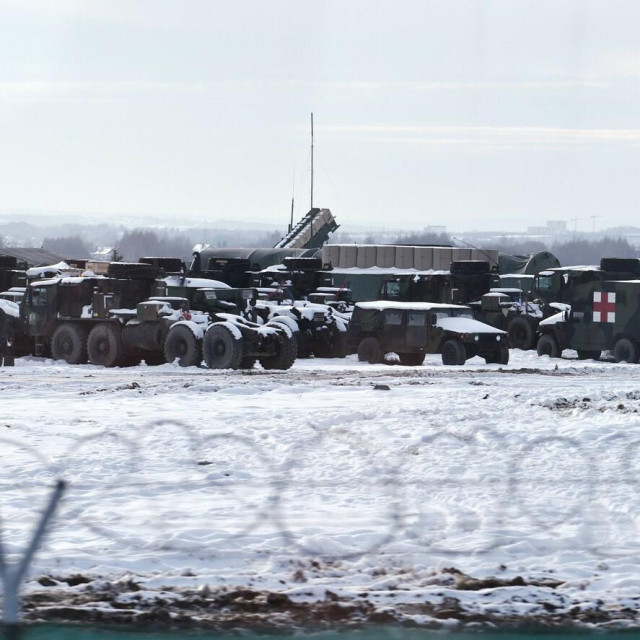 Prizor iz vojne baze Rzeszów, arhivska forografija