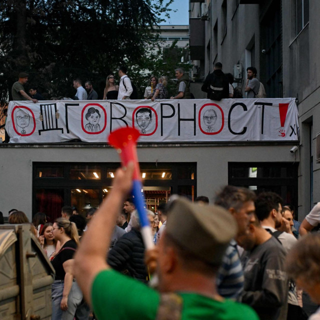 Blokada RTS-a u režiji studenata prosvjednika