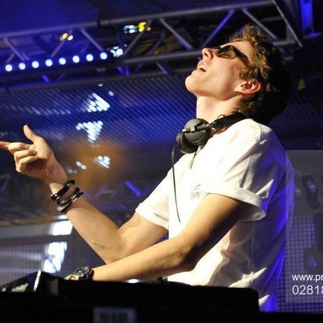 Lost Frequencies
