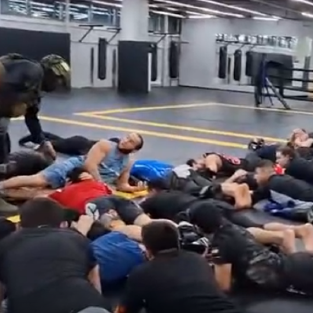 Snimka upada u teretanu