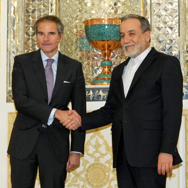 Rafael Grossi i Abas Aragči