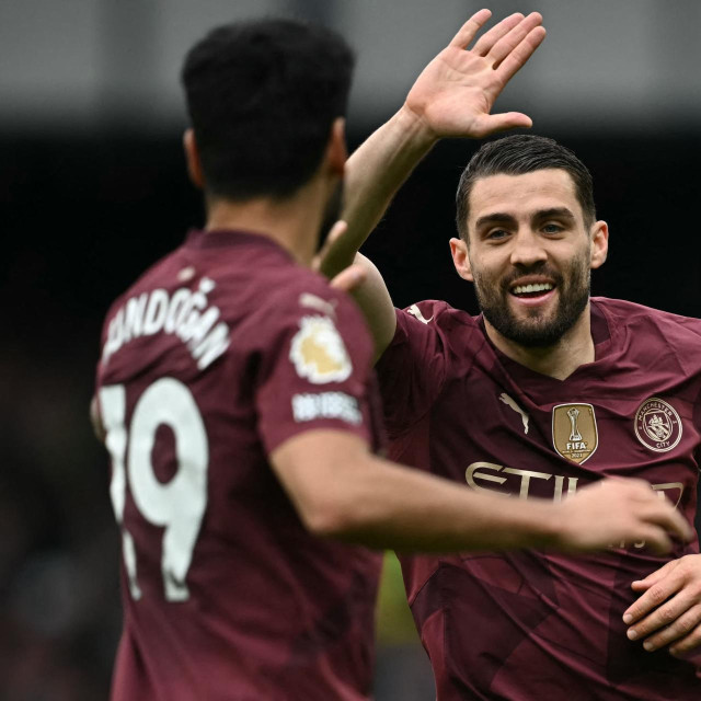 Mateo Kovačić zabio je efektan gol s poda, s ruba šesnaesterca