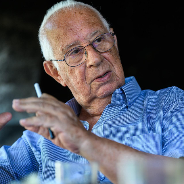 Ivica Maštruko, sociolog i bivši diplomat, prvi hrvatski veleposlanik pri Svetoj stolici