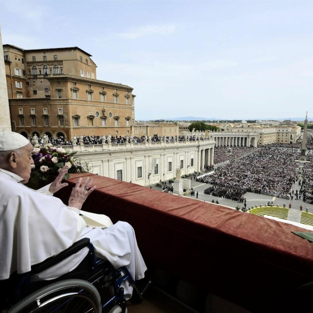 Papa Franjo na Uskrs