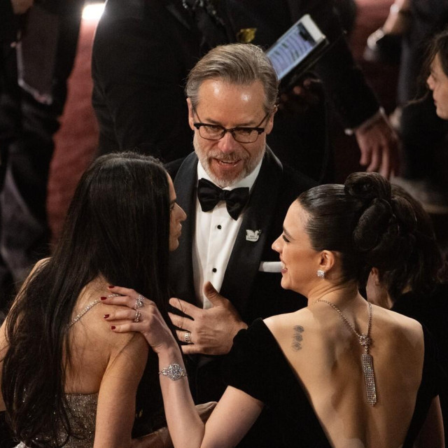 Guy Pearce, Demi Moore i Margaret Qualley