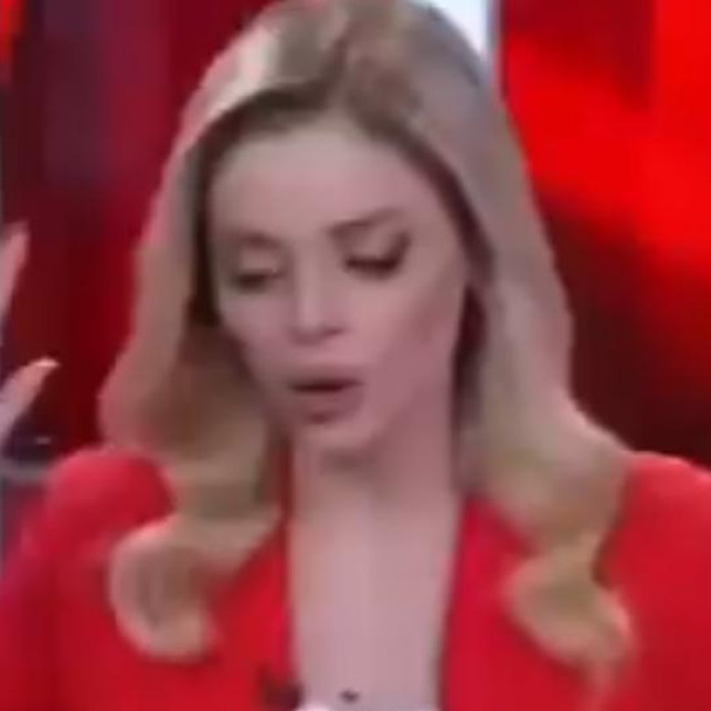 Voditeljica turskih vijesti