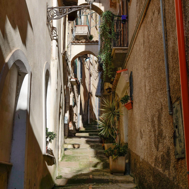 Uska ulica, ilustracija