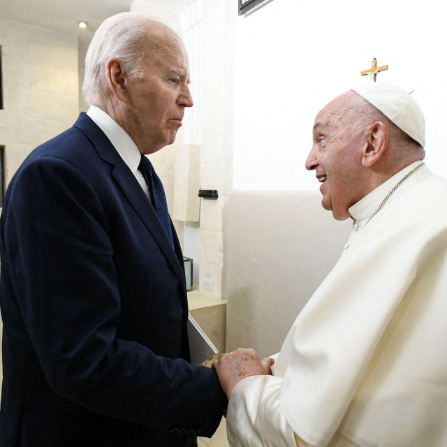 Joe Biden i papa Franjo, arhivska fotografija