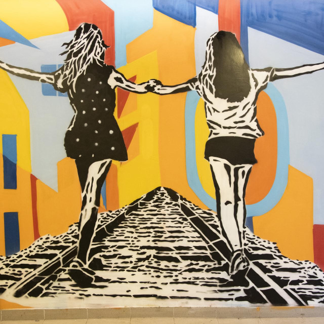 Murale dovršene krajem 2024. u pothodniku Trnsko potpisuje Grupa Zid, čije je poslijednje ostvarenje mural ”Pothodnik budućnosti”