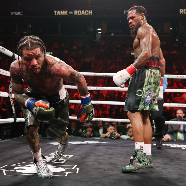 Gervonta Davis (lijevo) vs. Lamont Roach (desno) - sporni trenutak meča