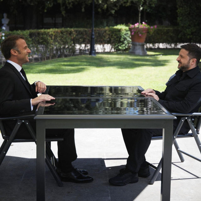 Volodimir Zelenski i Emmanuel Macron