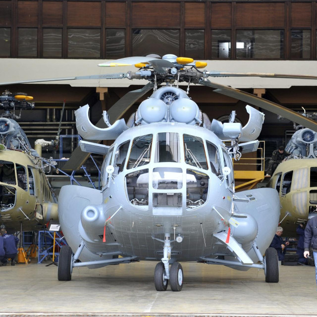 Očekuje se da će se vrlo brzo razriješiti situacija u ZTC-u koji je odgovoran za redoviti servis zrakoplova HV-a, a na skupu radnika nije se u petak pojavio direktor Ivica Vidović