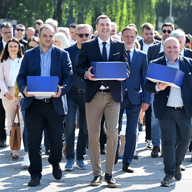 Zagreb, 290425. 
Velesajam.
Paviljon 5.
Predaja kandidature Mislava Hermana za gradonacelnika Grada Zagreba i njegovih zamjenika, te liste HDZ - DP - HSU - HSS za Gradsku skupstinu.