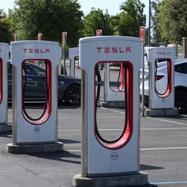 Tesla punjači, ilustracija