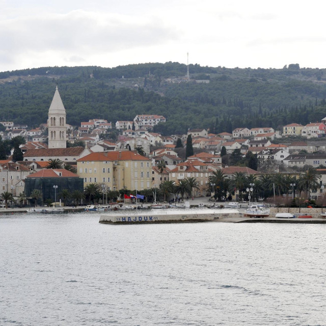 Pogled na Supetar