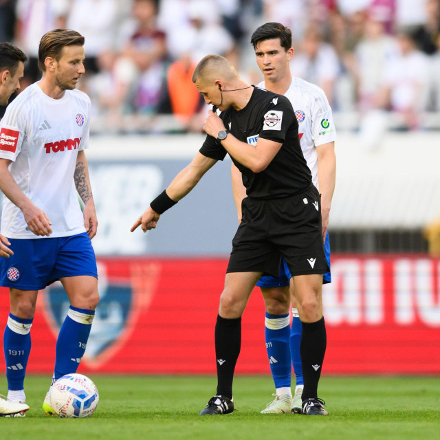 Filip Uremović, Ivan Rakitić i sudac Mateo Erceg