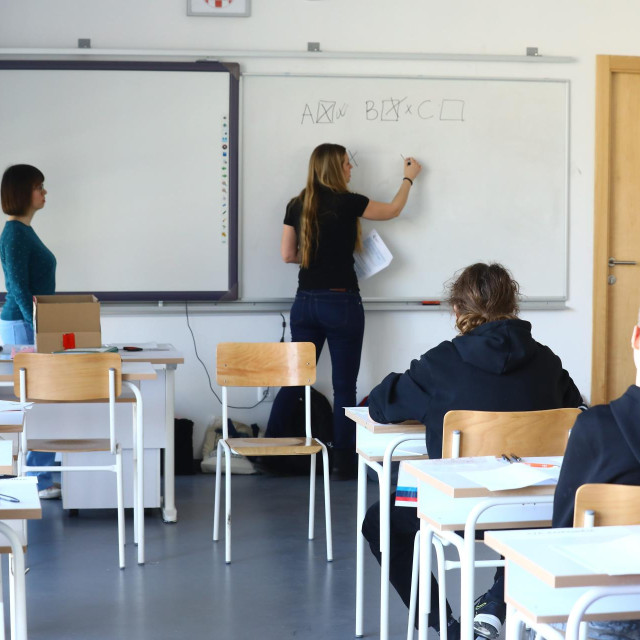 Od 2022. godine osmaši pišu standardizirane ispite, ali se njihovi rezultati još ni za što ne koriste