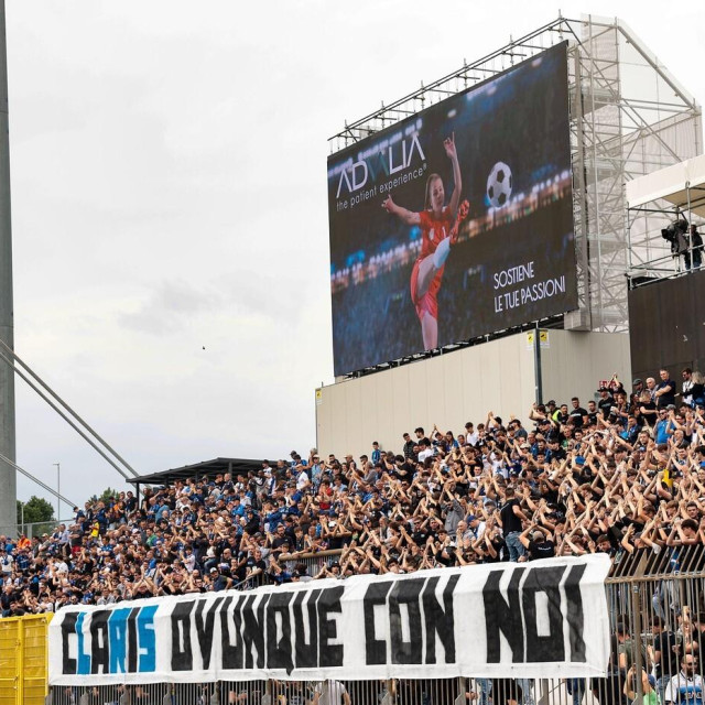 Poruka navijača Atalante