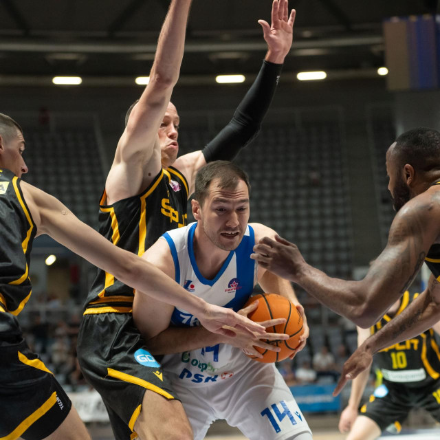Zadar - Split: Lovro Mazalin