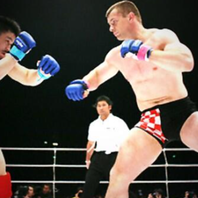 Mirko ”Cro Cop” Filipović (desno) vs. Ikuhisu Minowa (lijevo)