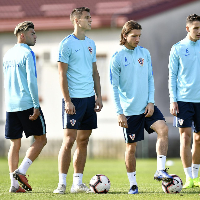 Trening U21 hrvatske nogometne reprezentacije 2018.: Stjepan Vego, Filip Benković i Ivan Šunjić