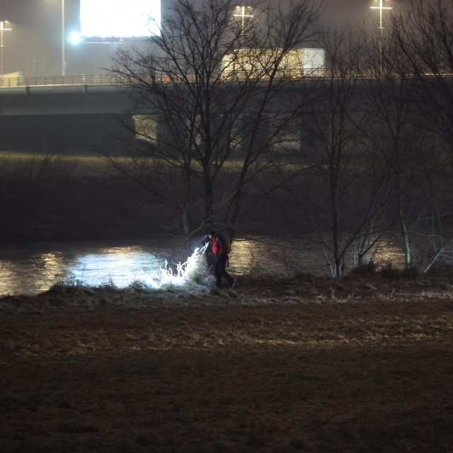  Potraga za djevojčicom nestalom u rijeci Savi u Zagrebu