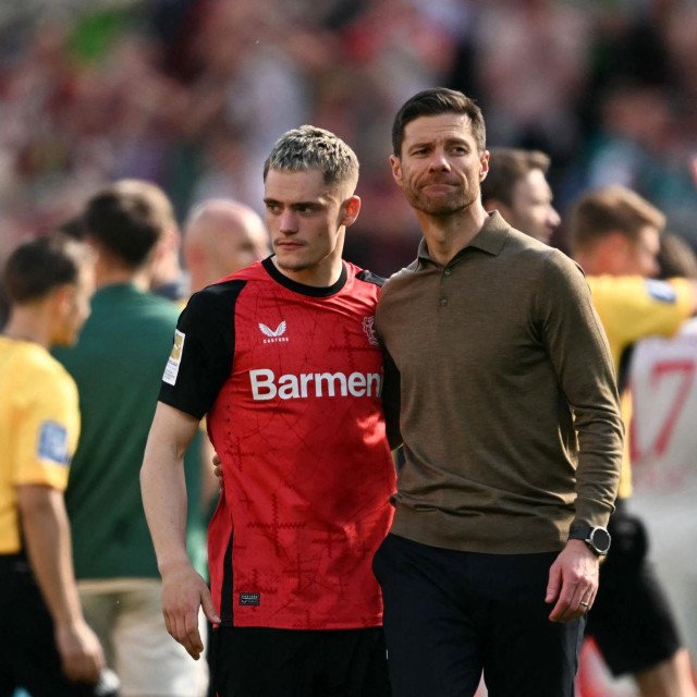 Florian Wirtz i Xabi Alonso 
