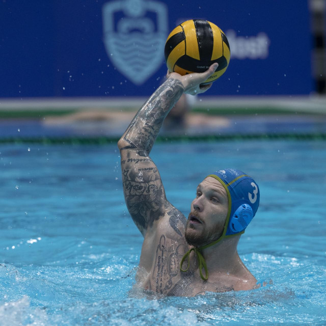 Jerko Marinić Kragić, kapetan Jadrana s 3 gola je bio prvi strijelac druge finalne utakmice