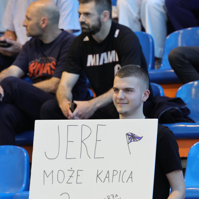 Navijači na utakmici Jadran - Mladost