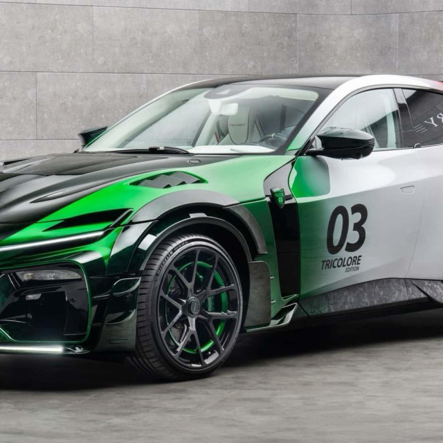 Ferrari Purosangue Pugnator Tricolore by Mansory
