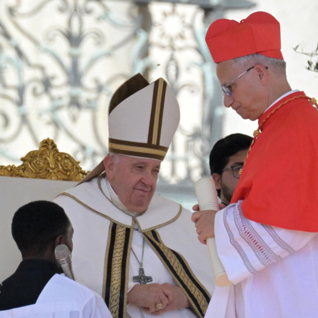 Papa Franjo i sadašnji papa Lav XIV.
 