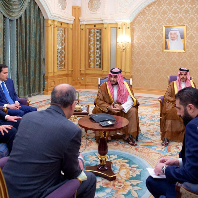 Donald Trump, Marco Rubio, Ahmed al-Sharaa, Mohammed bin Salman i Faisal bin Farhan