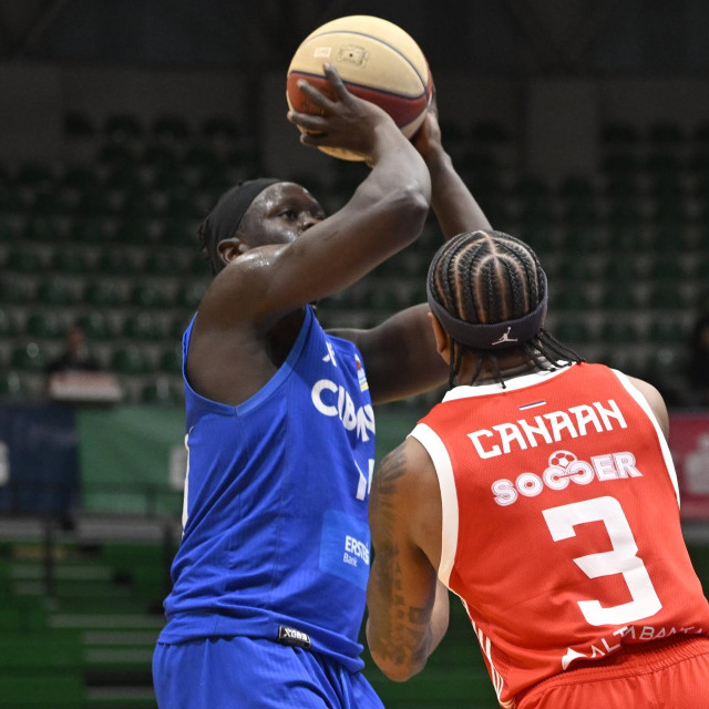 Cibona - Crvena zvezda: Peter Jok, Isaiah Canaan