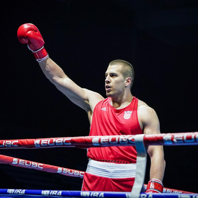 Luka Pratljačić, boksački div iz osječkog naselja Jug II