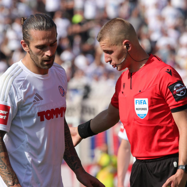 Marko Livaja i sudac Mateo Erceg
