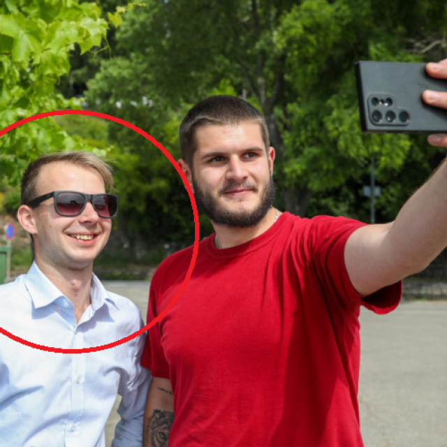Svi se žele slikati s Mateom