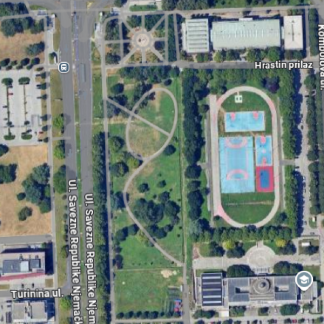 Igralište se nalazi iza I. gimnazije