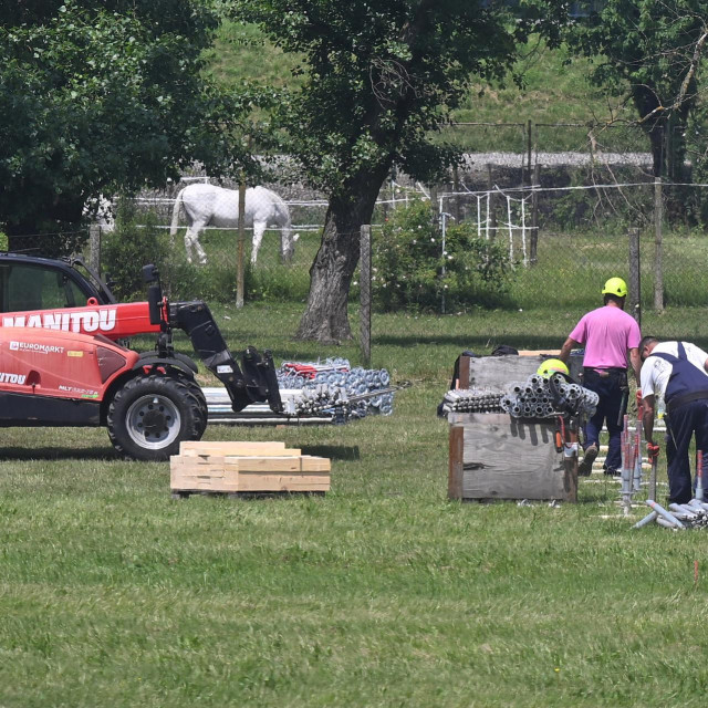 Započeli su radovi na pripremi za Thompsonov koncert