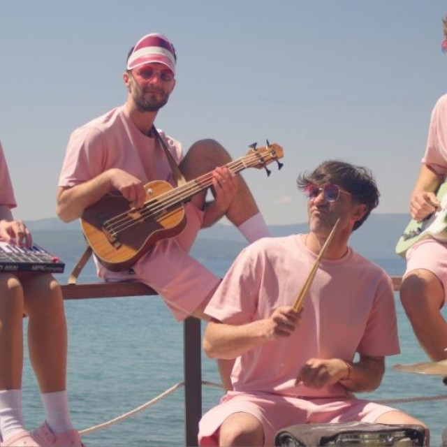 Reper Iz Sobe, Roze očale