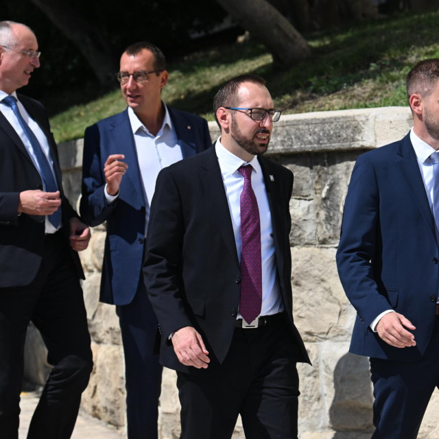 Aktualni gradonačelnici Ivica Puljak (Split), Marko Filipović (Rijeka), Tomislav Tomašević (Zagreb) i Ivan Radić (Osijek)
