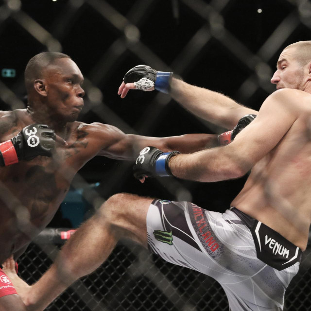 Israel Adesanya (lijevo) vs. Sean Strickland (desno) | UFC 293 