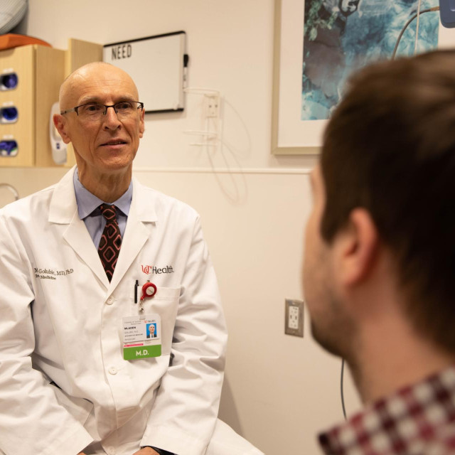 Dr. Mladen Golubić, prvi hrvatski internist s certifikatom za ”medicinu načina života”. Već 35 godina na izvoru najvećih studija u svijetu – govori kako prehranom i stilom života preokrenuti bolesti srca, raka i kronične bolesti