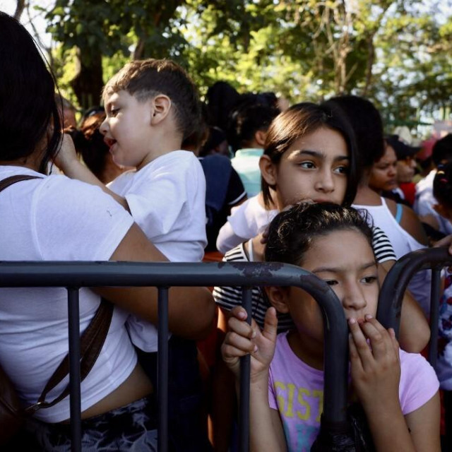 Mnogi pravnici i stručnjaci za imigraciju ovu praksu smatraju problematičnom